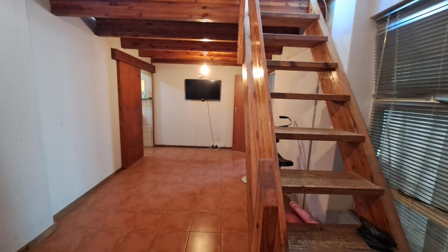 5 Bedroom Property for Sale in Amandelrug Western Cape